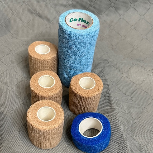 Pet Bandage Wraps - Brown, Blue Assorted Sizes 6 Rolls Dog Horse Sports Wrap NWT - Picture 1 of 7